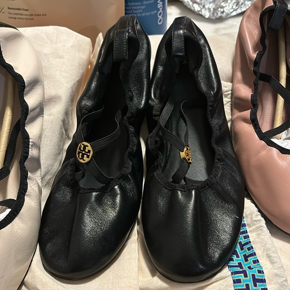 New Tory Burch Women Soft Scrunch Ballet Flats in 2 colors. Sold Separately - Picture 2 of 6